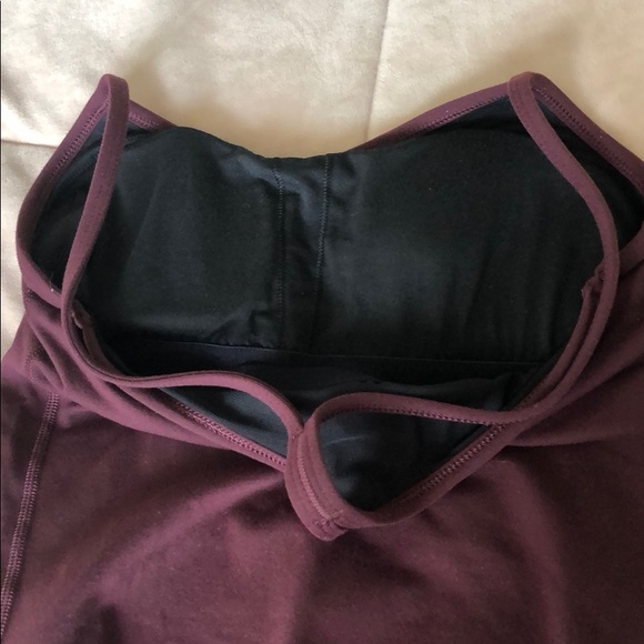 Razorback Lululemon Tank - Picture 4 of 4